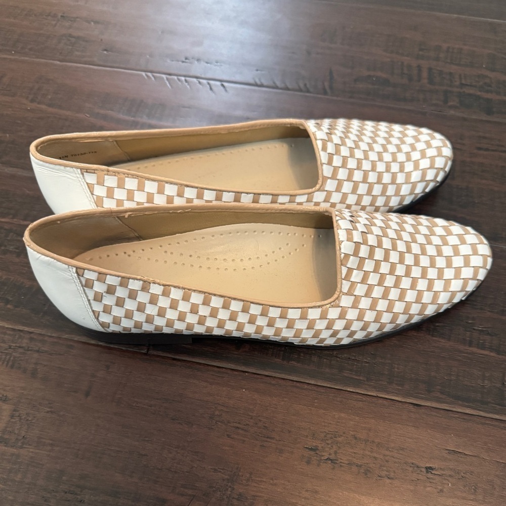 Trotters minimalistic two tone classic neutral casual Liz Loafer size 11N - Picture 7 of 8
